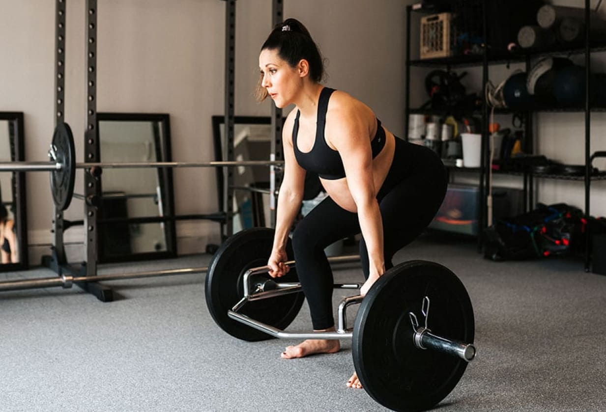 Bà bầu cần tránh vận động mạnh hoặc thể thao cường độ cao