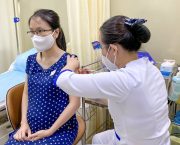 hoi-dap-phu-nu-mang-thai-can-tiem-nhung-mui-gi