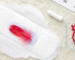 hoi-dap-mau-kinh-co-mui-hoi-la-bi-gi