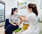tiem-hpv-co-gay-cham-kinh-khong