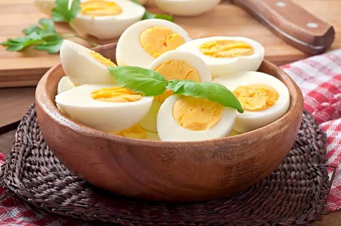 Bà bầu ăn trứng mỗi ngày có tốt không?