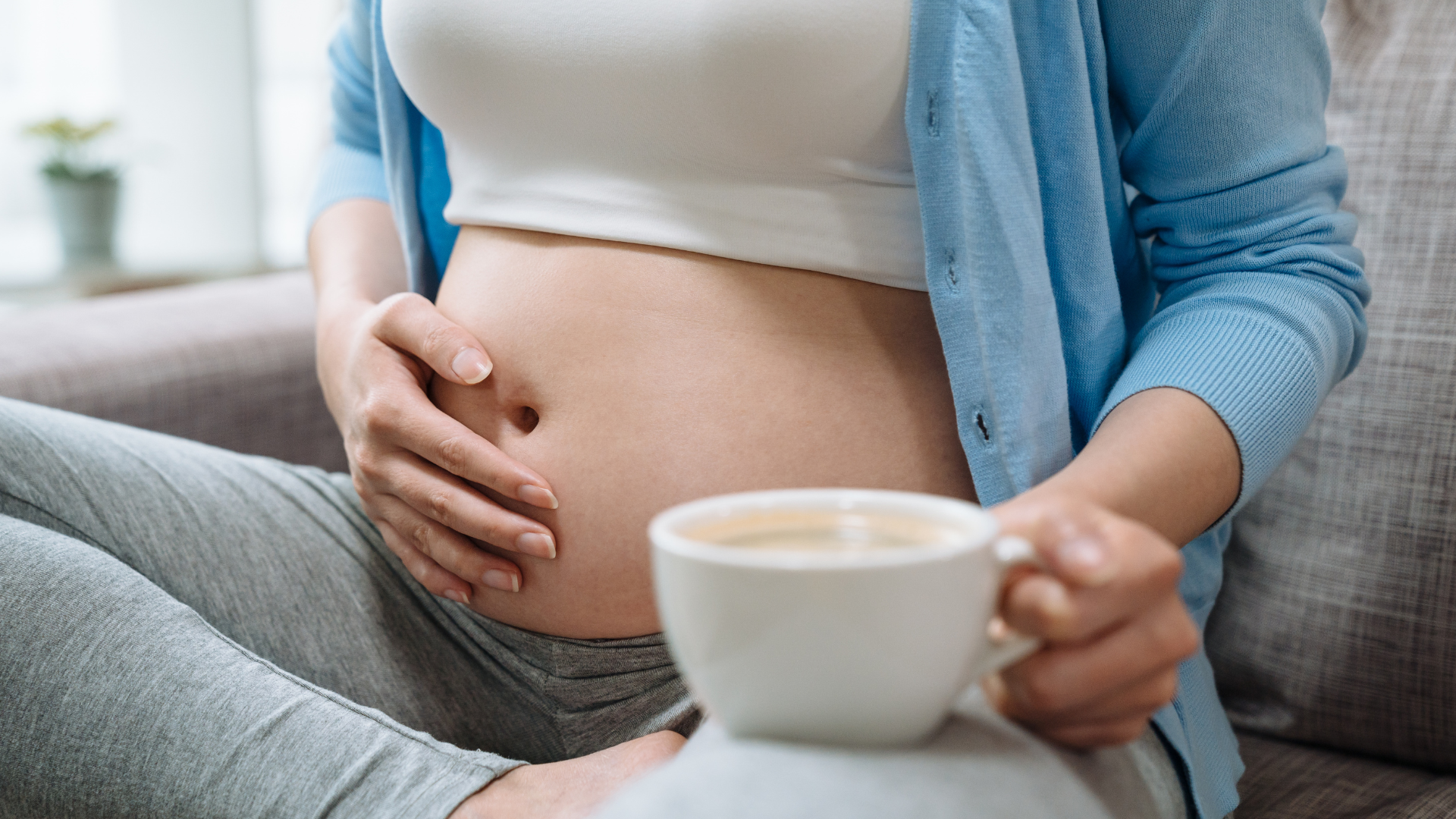 Mẹ bầu nên uống cà phê đúng cách để không ảnh hưởng đến sức khoẻ